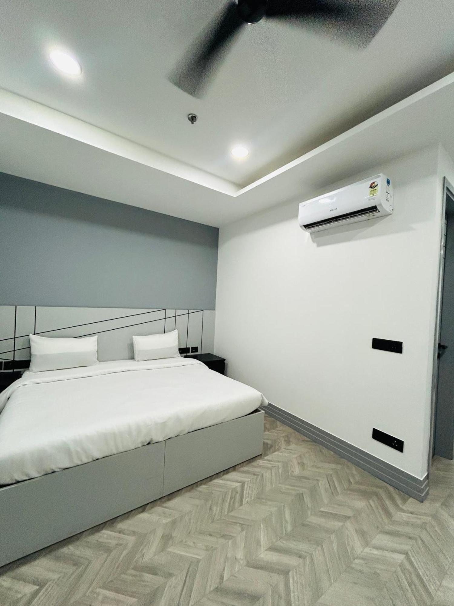 Bedchambers Serviced Apartment, Golf Course, Gurgaon Exterior photo