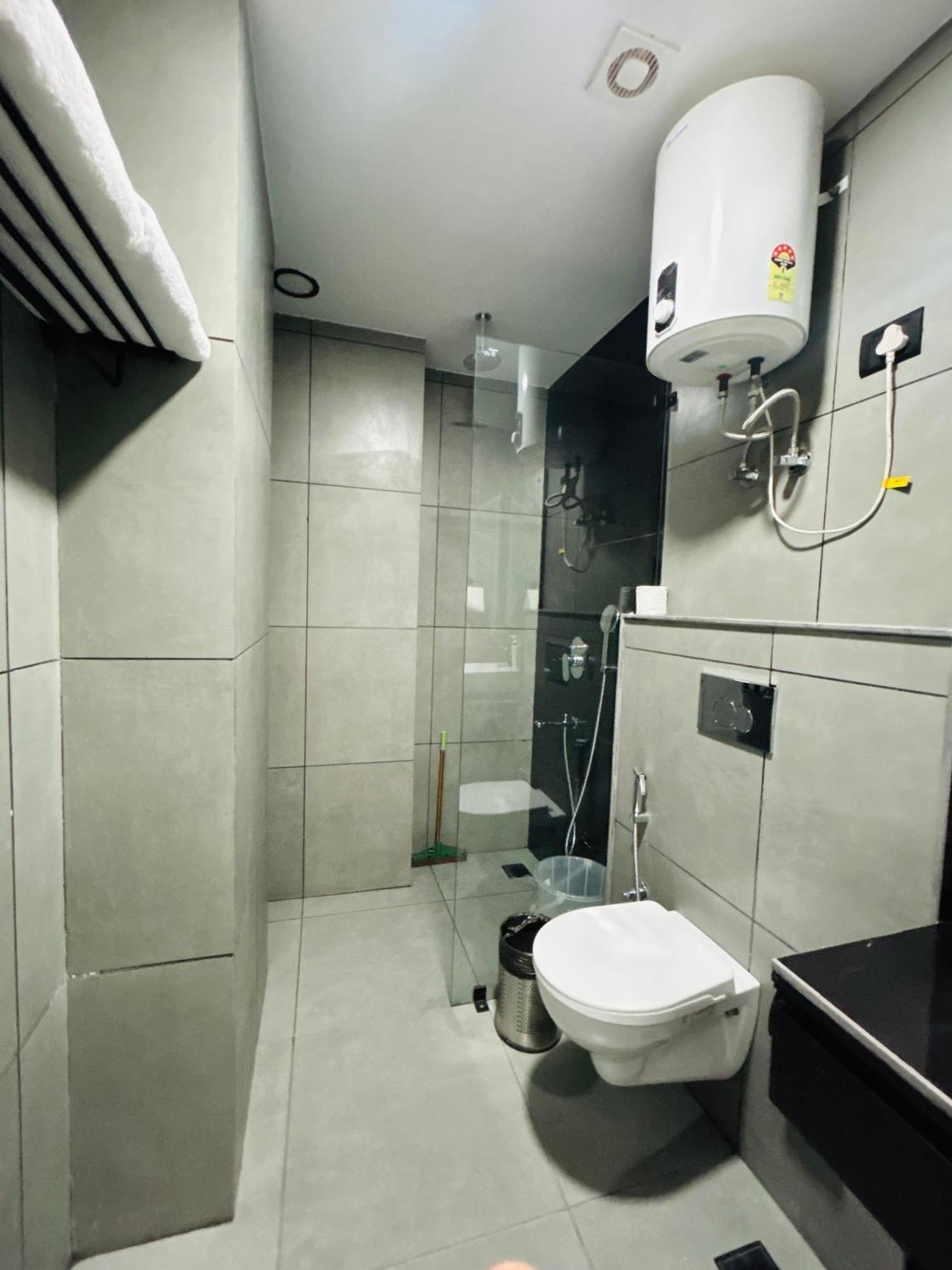 Bedchambers Serviced Apartment, Golf Course, Gurgaon Exterior photo